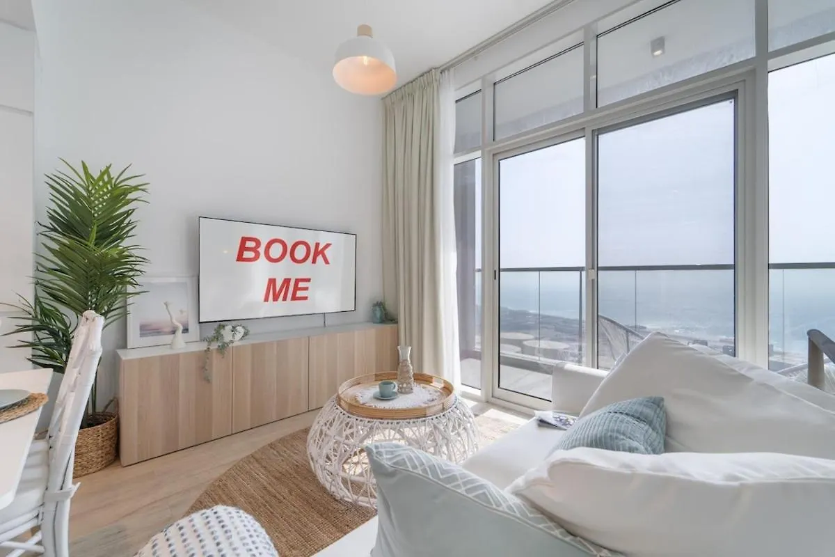 Charming Minimalist Studio Perfect For 4 In Dubai Marina