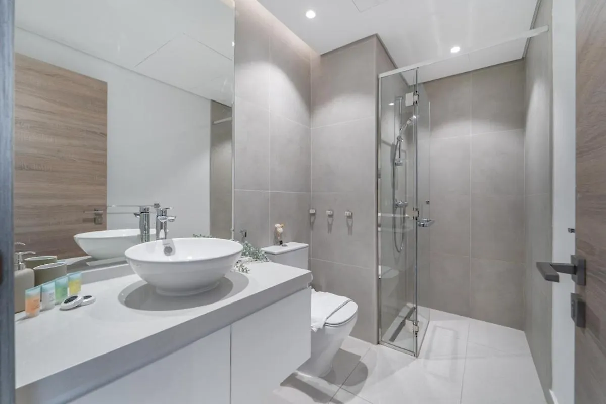 Charming Minimalist Studio Perfect For 4 In Dubai Marina 0*,  United Arab Emirates