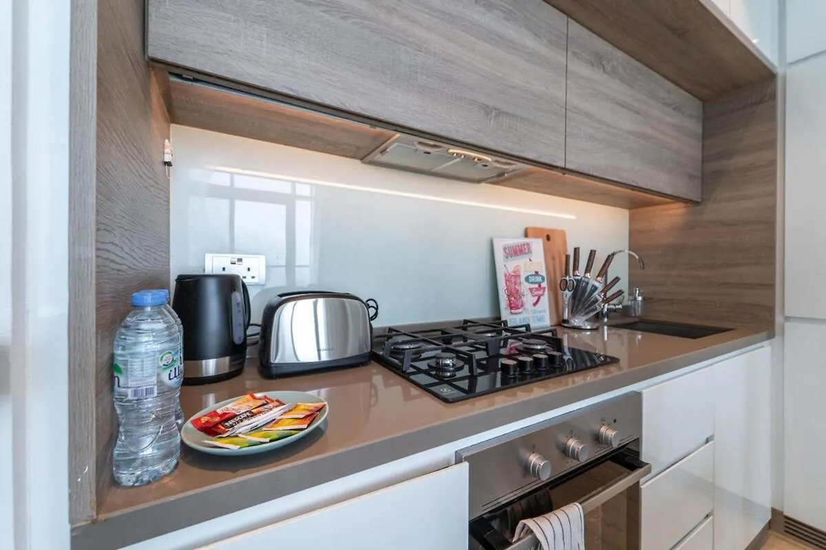 Apartment Charming Minimalist Studio Perfect For 4 In Dubai Marina United Arab Emirates