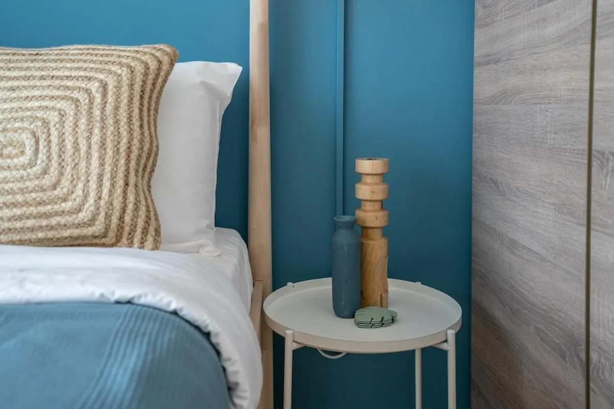 Charming Minimalist Studio Perfect For 4 In Dubai Marina