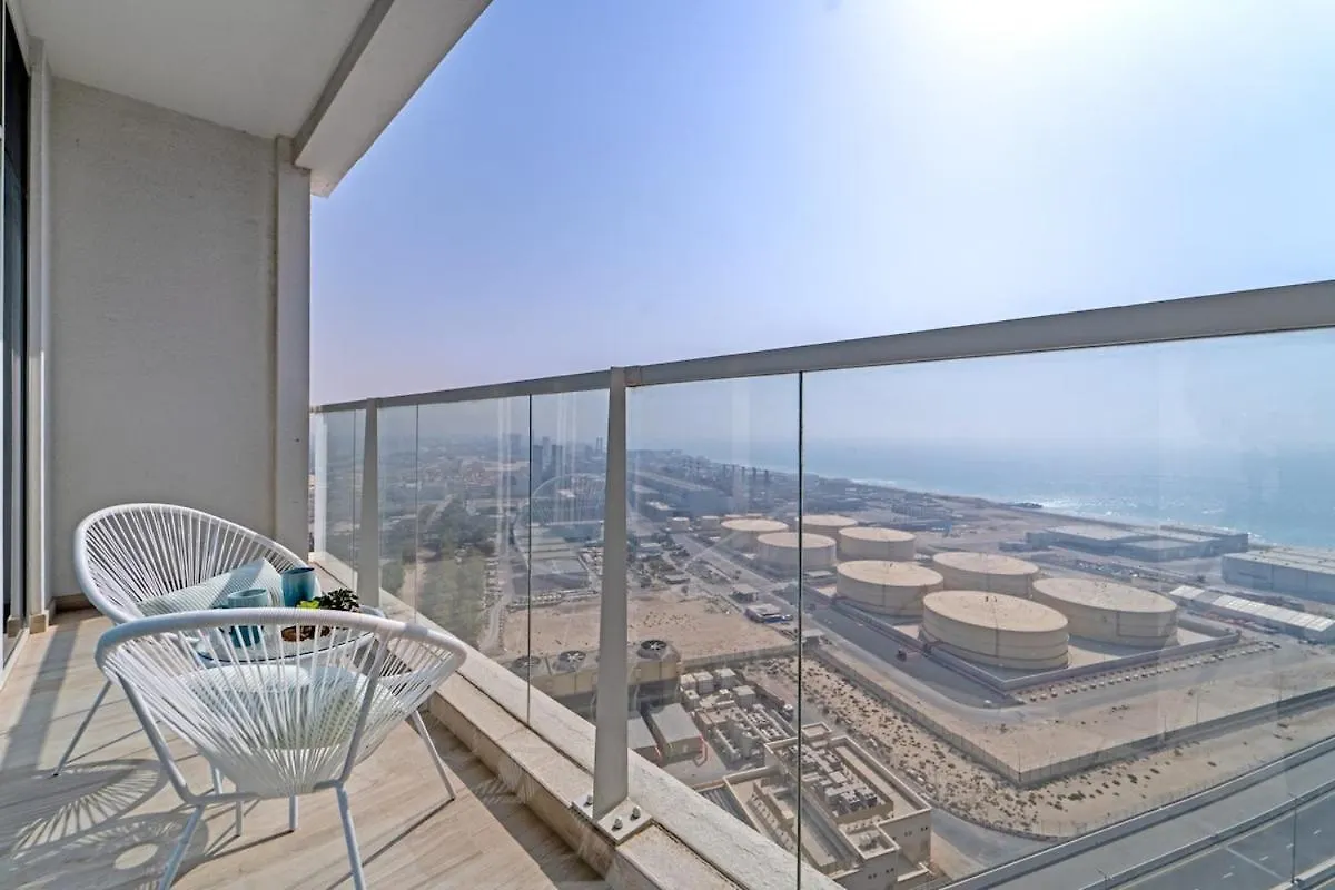 Charming Minimalist Studio Perfect For 4 In Dubai Marina 0*,